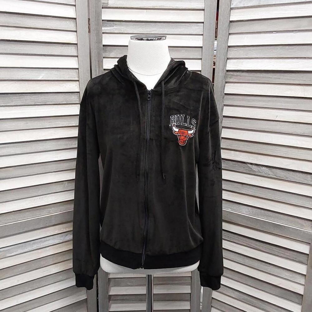 Chicago Bulls Women's NBA Velour Zip Up Graphic Hoodie | NBA | Large